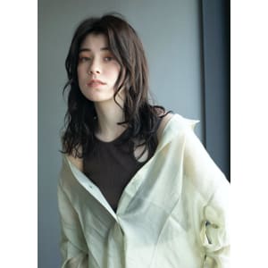 暗髪外国人風センターパート♪大人ロブ 恵比寿