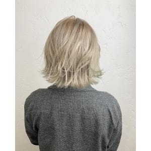 ホワイトベージュ池袋ハイトーンカラー - prize Iris 池袋【プライズ アイリス】池袋駅東口店【プライズアイリス イケブクロ イケブクロヒガシグチテン】掲載中