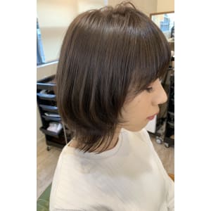 ツヤ感ボブウルフ