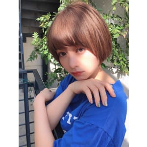 顔まわりのレイヤーがポイント【ベイビーショート】