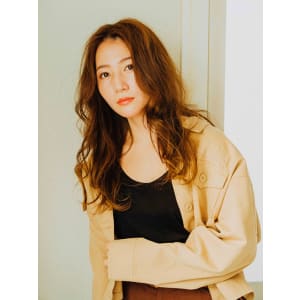 フェミニンロングスタイル
