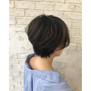 ショートボブ_大人ボブ_前下がり_グレージュ1060