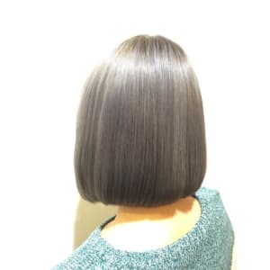 超ツヤ感！シルバーグレージュ