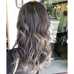 ハイライト×スモーキーベージュ