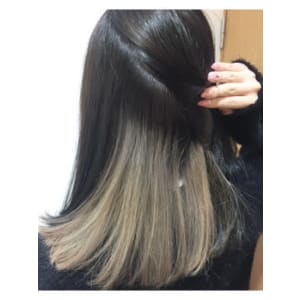 インナーカラー×ホワイトグレージュ