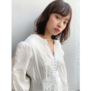 【山田】小顔斜めバングアッシュベージュ外ハネふわミディy11
