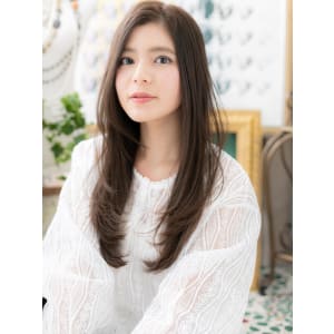 アシンメトリーワンレン小顔黒髪ストレート　ルーズ