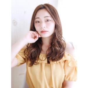 Aラインのセミウエットミックスカール