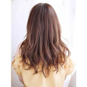 Aラインのセミウエットミックスカール
