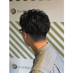 フェードマッシュスタイル【BARBER-BAR】