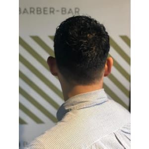 フェードカットスタイル【BARBER-BAR】