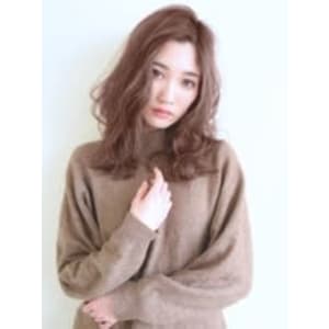 カラー人気上昇中！ピンクベージュ★女子力アップ！