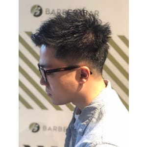 フェードカット　【バーバーバー　赤羽】