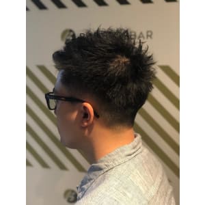 フェードカット　【バーバーバー　赤羽】