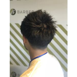 フェードカットスタイル【BARBER-BAR】