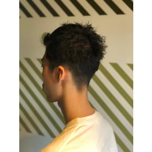 フェードカットスタイル【BARBER-BAR】