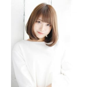 厚め前髪のワンカールボブスタイル