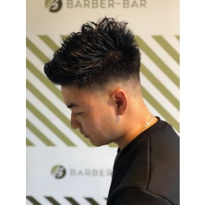 フェードカットスタイル【BARBER-BAR】