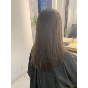 【Euphoria】アッシュベージュ×ロングストレート