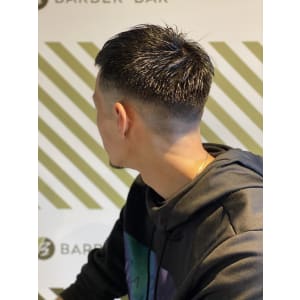 BARBER-BARのクロップスタイル