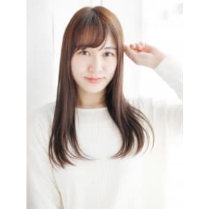 透け感バングのナチュラルストレート