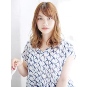 セミウエットのゆるふわミックスカールスタイル