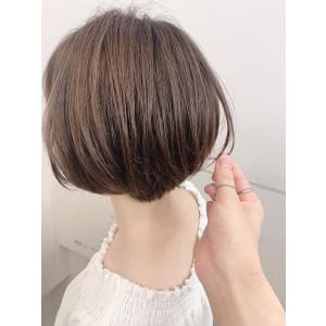 大人かわいい小顔丸みのあるショートボブ　20代30代40代　