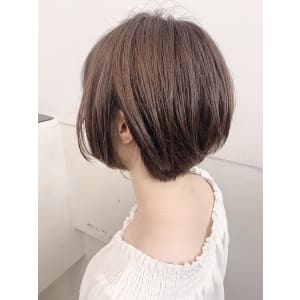大人かわいい小顔丸みのあるショートボブ　20代30代40代　