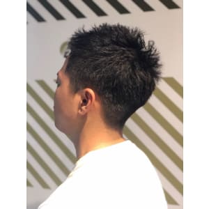 フェードカットスタイル【BARBER-BAR】