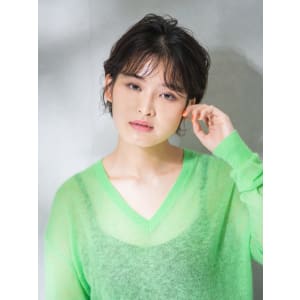 ウェット仕上げのショートヘア　【池袋美容室　uchla】