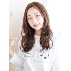 Aラインのセミウエットミックスカール