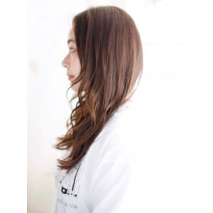 Aラインのセミウエットミックスカール