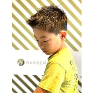 BARBER-BARでキッズカット