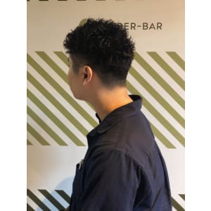 フェードカットスタイル【BARBER-BAR】