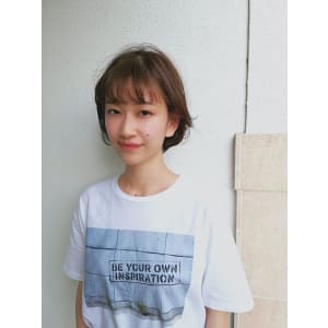 カジュアルショートボブ