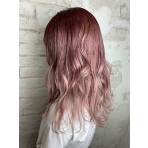 イルミナカラーペールカラーピンク夏髪池袋