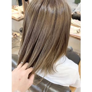 お客様スタイル☆たっぷり細かめハイライトシアベージュ