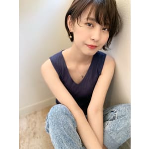 【アフロート添田】耳かけ丸みショート フォギーベージュ