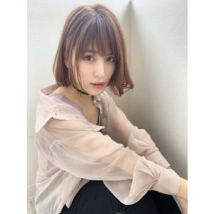 アフロート添田】耳かけスリークボブシースルーフォギーベージュ