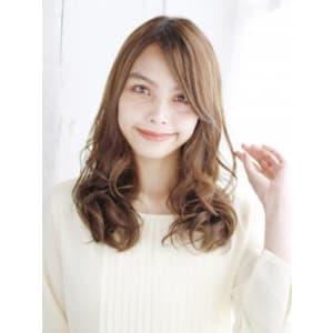 長め前髪のセミウエットミックスカール