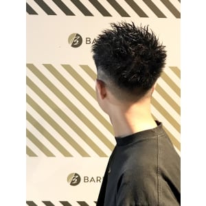BARBER-BARフェードスタイル