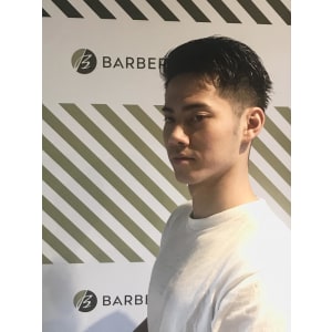 BARBER-BARのメンズショートスタイル