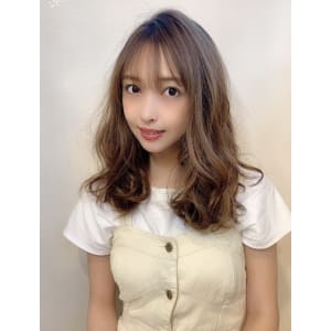 【重山】外ハネレイヤー小顔バングミディ