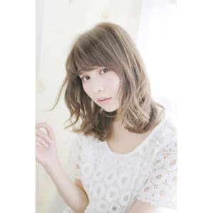20代30代40代　無理のない女らしさ・くびれロング　京都駅