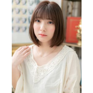 モテフォルムの大人かわいいボブスタイル　伸ばしかけ
