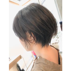 くせ毛でもイメチェンショート