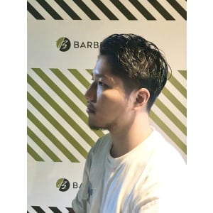 BARBER-BARのサイドパートスタイル