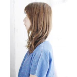 透け感バングのセミウエットミックスカール