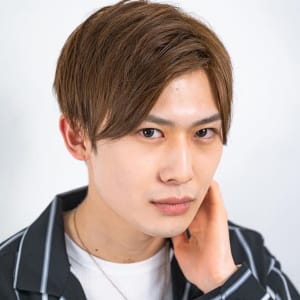 ナチュラルアップバング＜理容室＞＜銀座＞＜メンズ＞＜ショート