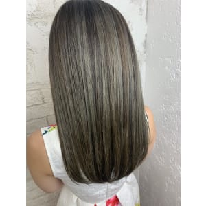 ハイライト、イルミナカラー、透明感、池袋